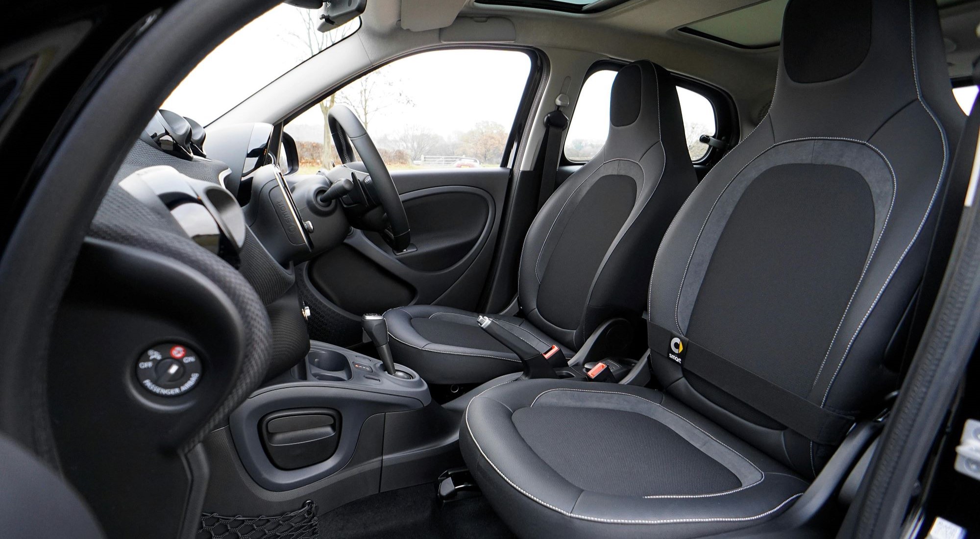 Blick in den Innenraum eines sauberen Autos