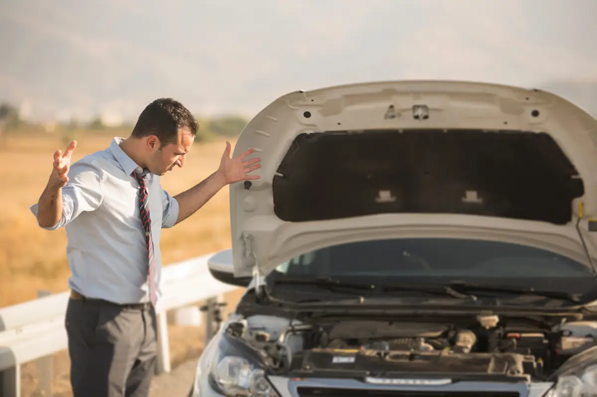 Auto stehen geblieben? Der 7-Punkte Notfallplan bei Autopannen