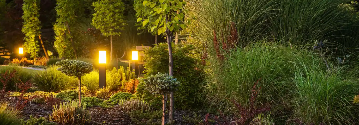 Gartenbeleuchtung Ideen sammeln: So verwandelst Du Deinen Garten in eine Wohlfühloase