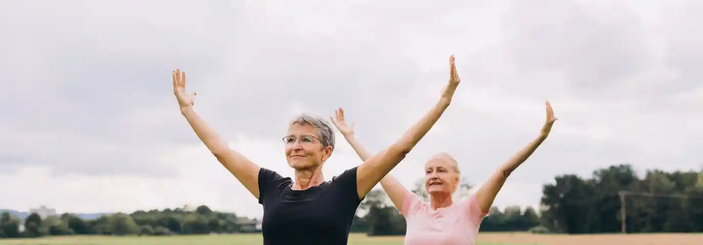 Gesundheit im Alter erhalten: 7 bewährte Strategien für körperliche und geistige Fitness