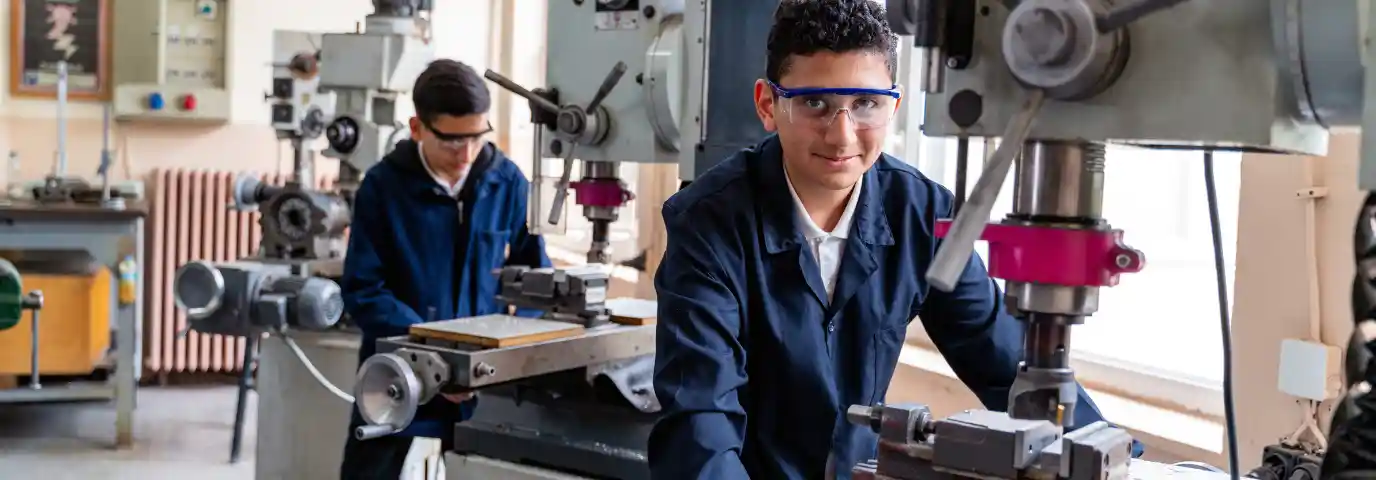 Handwerkliche Ausbildung beginnen: Der komplette Guide zum Erfolg