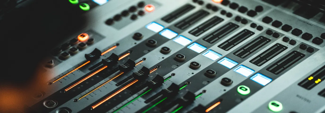 Audio Interface kaufen: Tipps für Latenz, Preamps & Wandler Audio Interface kaufen: Tipps für Latenz, Preamps & Wandler