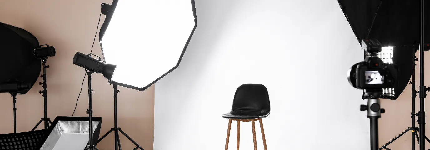 Fotostudio Equipment mieten: Hintergründe & Blitze für Einsteiger Fotostudio Equipment mieten: Hintergründe & Blitze für Einsteiger