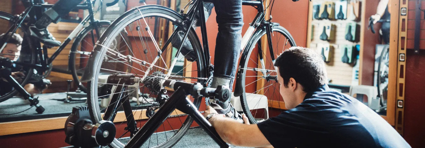 Bike Fit for Commuters: Setting Saddle Height and Reach Correctly for Maximum Comfort Bike Fit for Commuters: Setting Saddle Height and Reach Correctly for Maximum Comfort